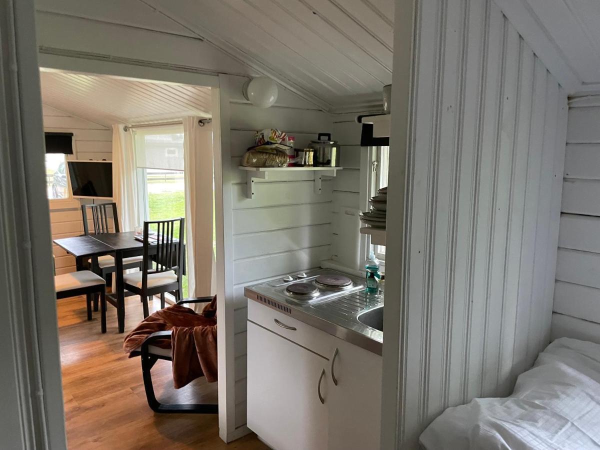 Stuga Med Panoramautsikt, Paradis Foer Fagelskadare Och Vandrare, Sjaelvstaed Efter Besoek Morbylanga Exterior photo