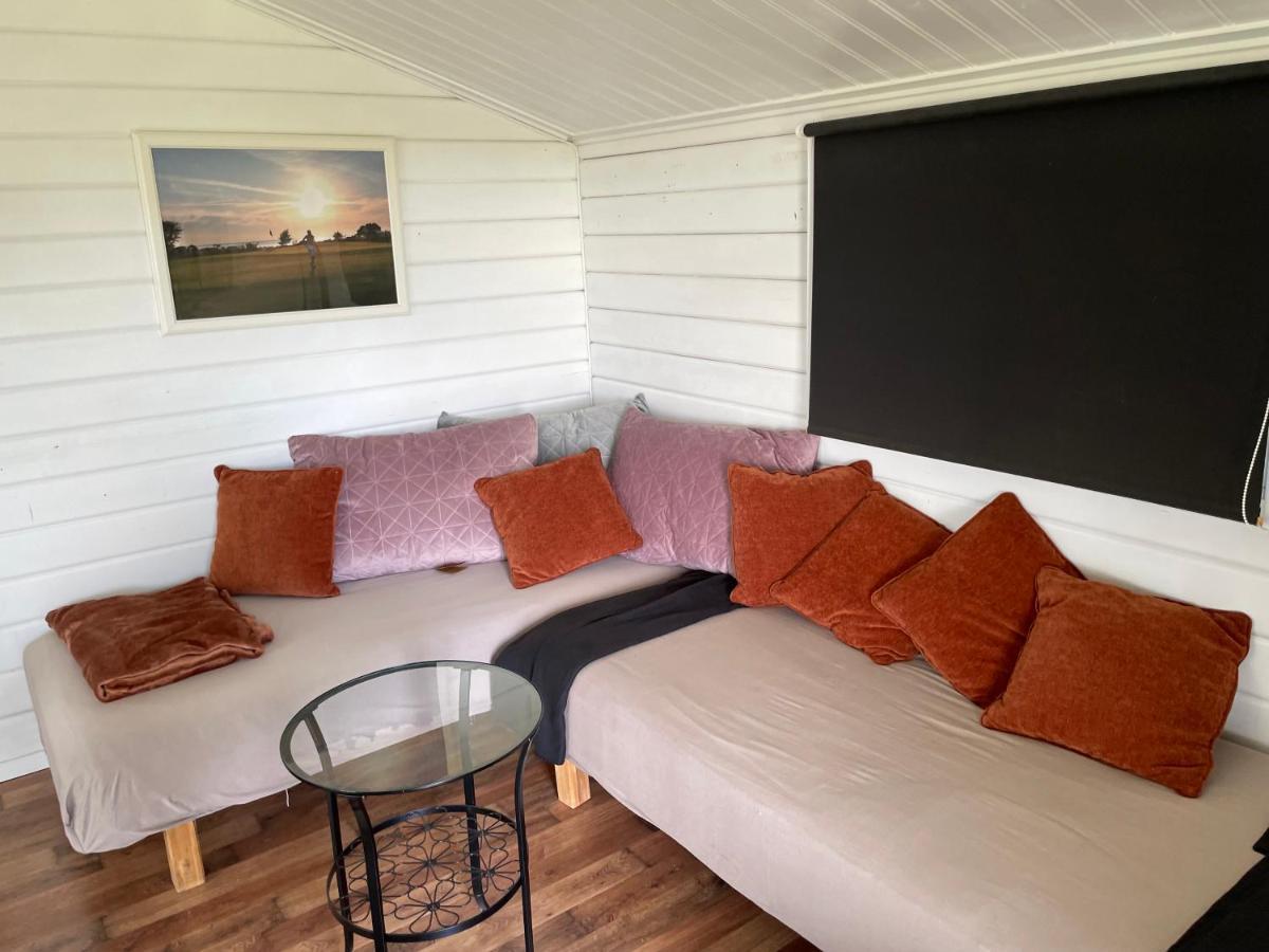 Stuga Med Panoramautsikt, Paradis Foer Fagelskadare Och Vandrare, Sjaelvstaed Efter Besoek Morbylanga Exterior photo